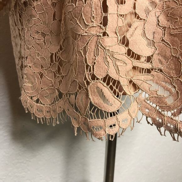 WHBM light pink lace overlay eyelash trim cold shoulder top size Medium - Picture 4 of 14